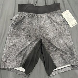 Lulu Shorts. Size Small. 9” inseam with Liner